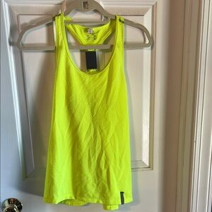 Under Armour Yellow Sleeveless Tank Top Athletic